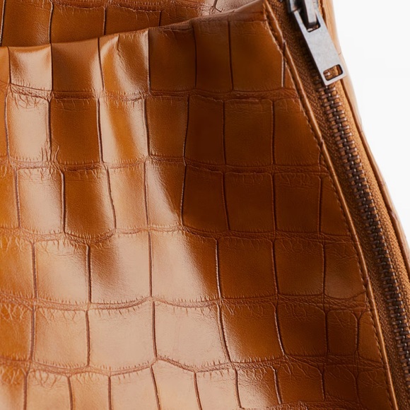 H&M Tan Croc-Embossed Mini Skirt - Picture 2 of 5